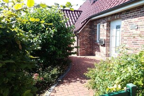 Property grounds - Holiday home with 3 bedrooms (Greetsiel)