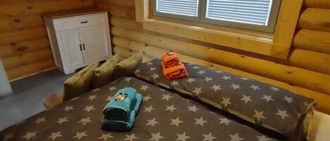 免费 WiFi、床单