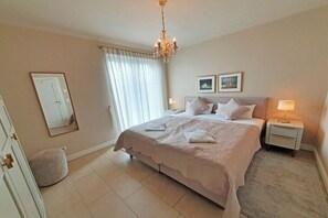 2 bedrooms, free WiFi, bed sheets - One-bedroom apartment (Sassnitz)