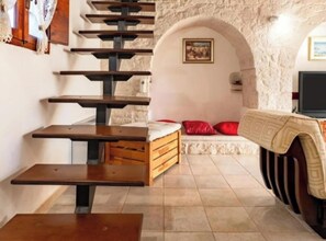 Interior - Trullo del Leccio Madia/Locorotondo /Holiday Home /Air Conditioning /Wi -Fi   (Locorotondo)