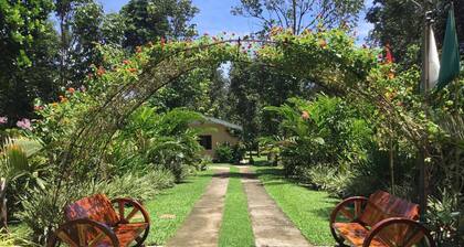 Camiguin Lanzones Resort Quadruple room 1