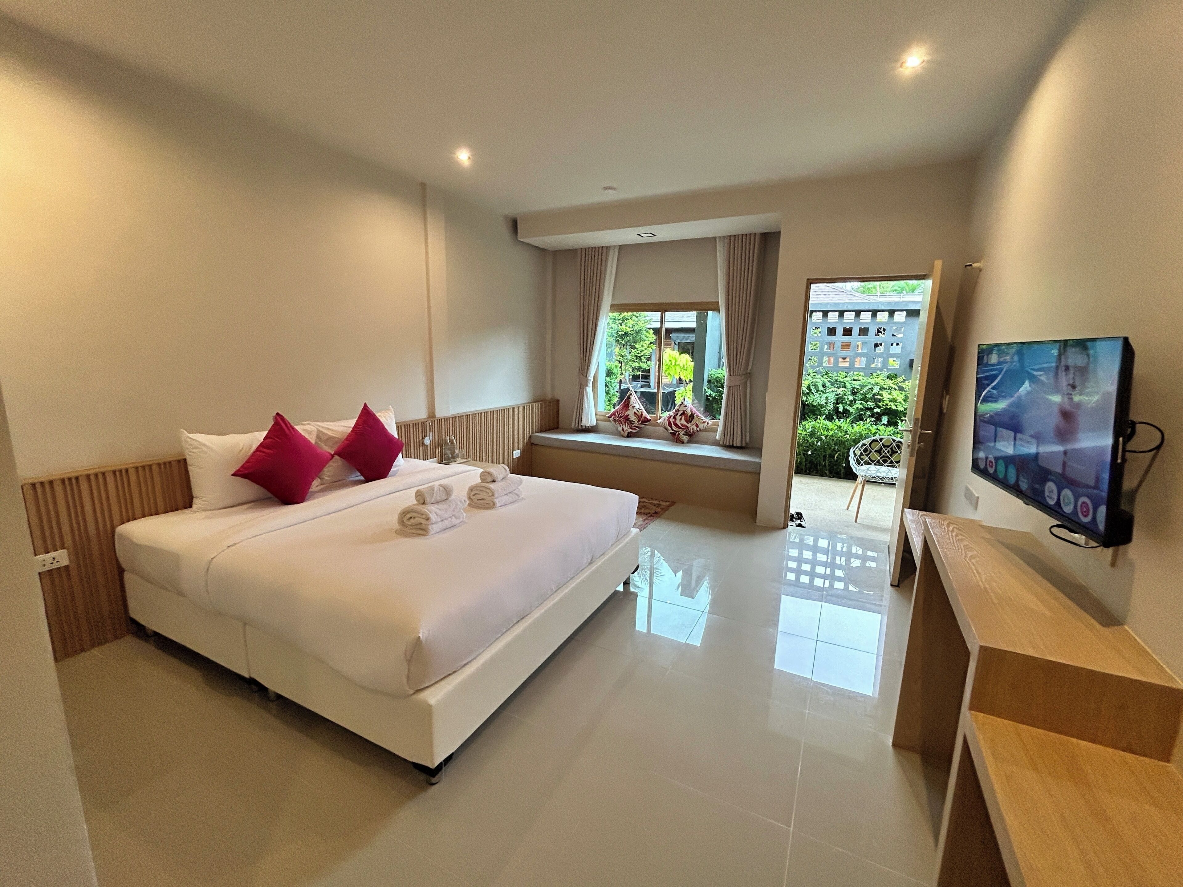 Premier tweepersoonskamer | Een kluis op de kamer, gratis wifi, beddengoed