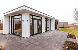 Exterior detail - Comfortable Waterfront Lodge 6 people (Kesteren)