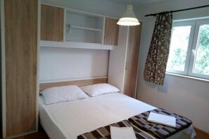 2 bedrooms, free WiFi - Two Bedroom Apartment With Terrace (A2) (Banjol)