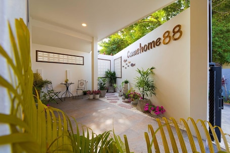 Fachada de la propiedad