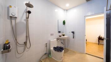 Villa, 3 Bedrooms, Non Smoking, Pets Not Allowed | Bathroom | Shower, hair dryer, towels, toilet paper