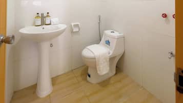 Standard Room | Bathroom