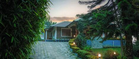 Fachada de la propiedad