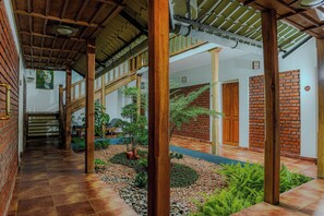 Reception - Bracknell Resort Munnar (Udumbanchola)