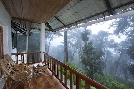 Superior Room | Terrace/patio. Bracknell Resort Munnar