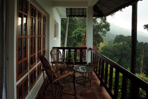 Superior Room | Free WiFi - Bracknell Resort Munnar (Udumbanchola)