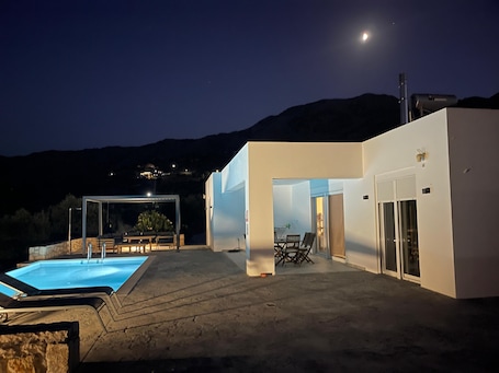 Exterior. Villa Fortuna with Private Pool