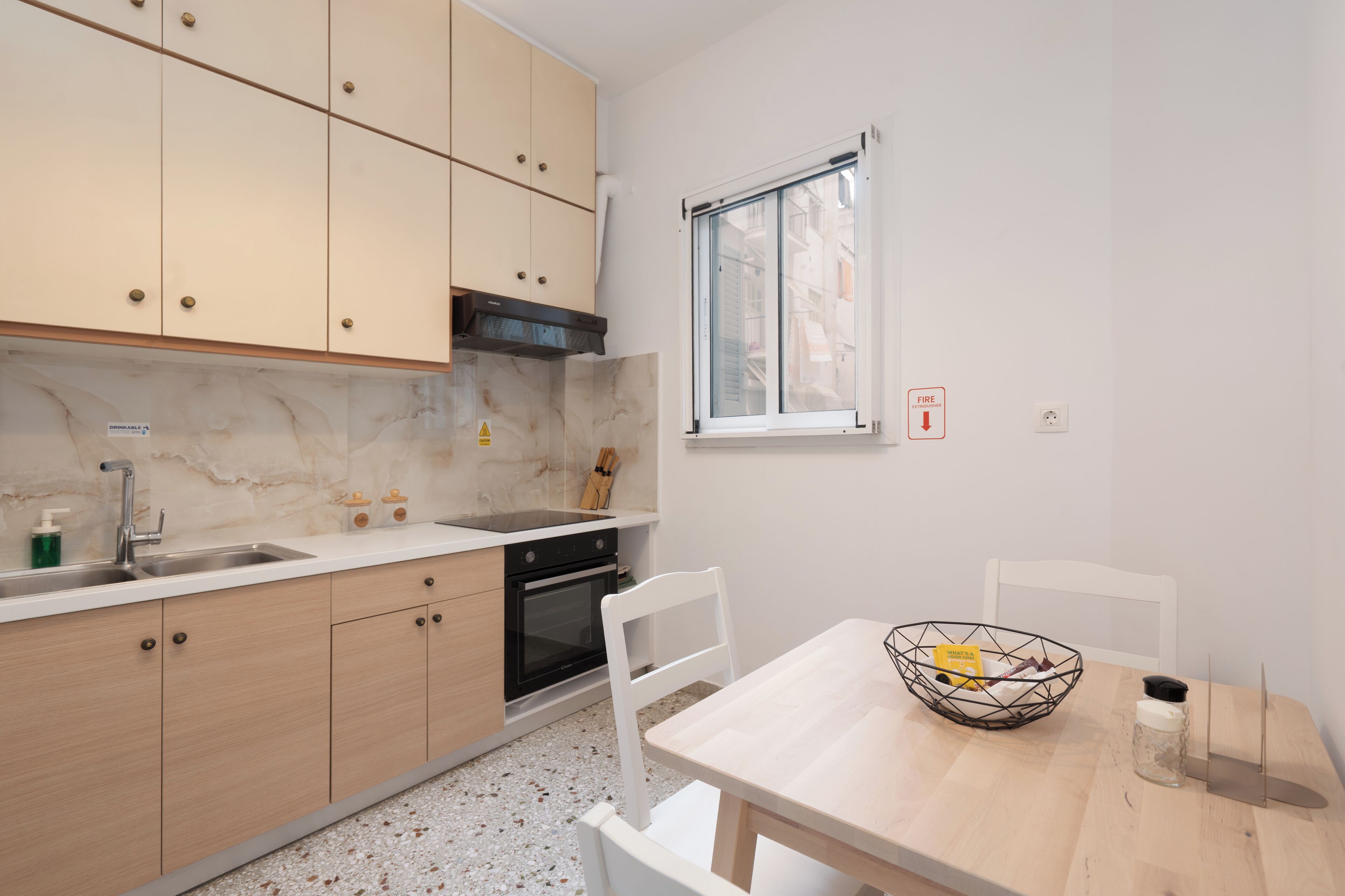 Superior Apartment | Private kitchen | Fridge, microwave, oven, stovetop