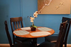 Dining - Charming 1-bedroom condo in fantastic Ocean City (Ocean City)