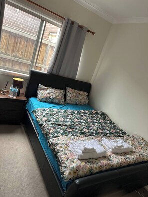 Room, 1 Bedroom, Accessible, Smoking | 1 bedroom