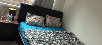 Room-luxury Melton House Room 2