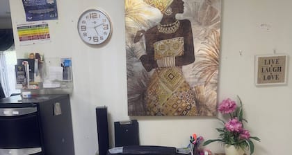 Room-luxury Melton House Room 1