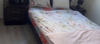 Room-luxury Melton House Room 1