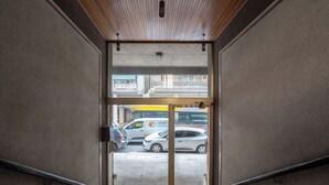 Ảnh chưa phân loại, 3 trong số 16 ảnh, nút