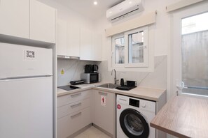 Superior-studiolejlighed - balkon | Privat køkken | Køleskab, mikrobølgeovn, kogeplade, espressomaskine