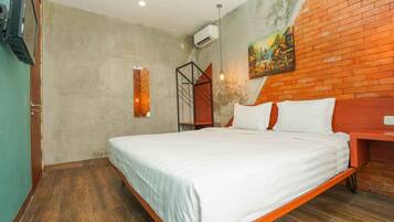 Quarto luxo, 1 cama de casal, para não fumantes | Wi-Fi de cortesia