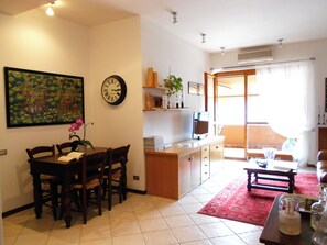 Interior - The Golden Hill Space and relaxation (Cernobbio)