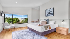 6 soverom, strykejern/-brett og sengetøy