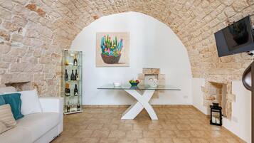 TV a schermo piatto 21 pollici con canali via cavo