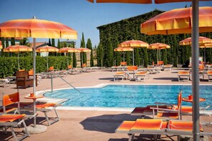 Alberca al aire libre por temporada 