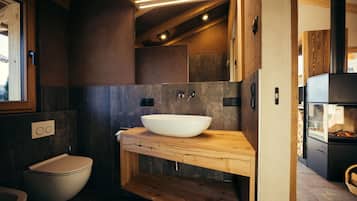 Doccia, asciugacapelli, asciugamani