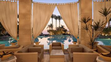 8 barer/lounger, 2 strandbarer