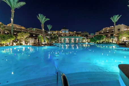 2 piscinas al aire libre. The Makadi Spa Hotel Couples 18 plus