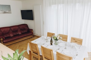 Apartment | Living area - FamilyVilla (Prague)