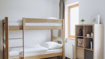 Apartment | In-room safe, soundproofing, iron/ironing board, free WiFi
