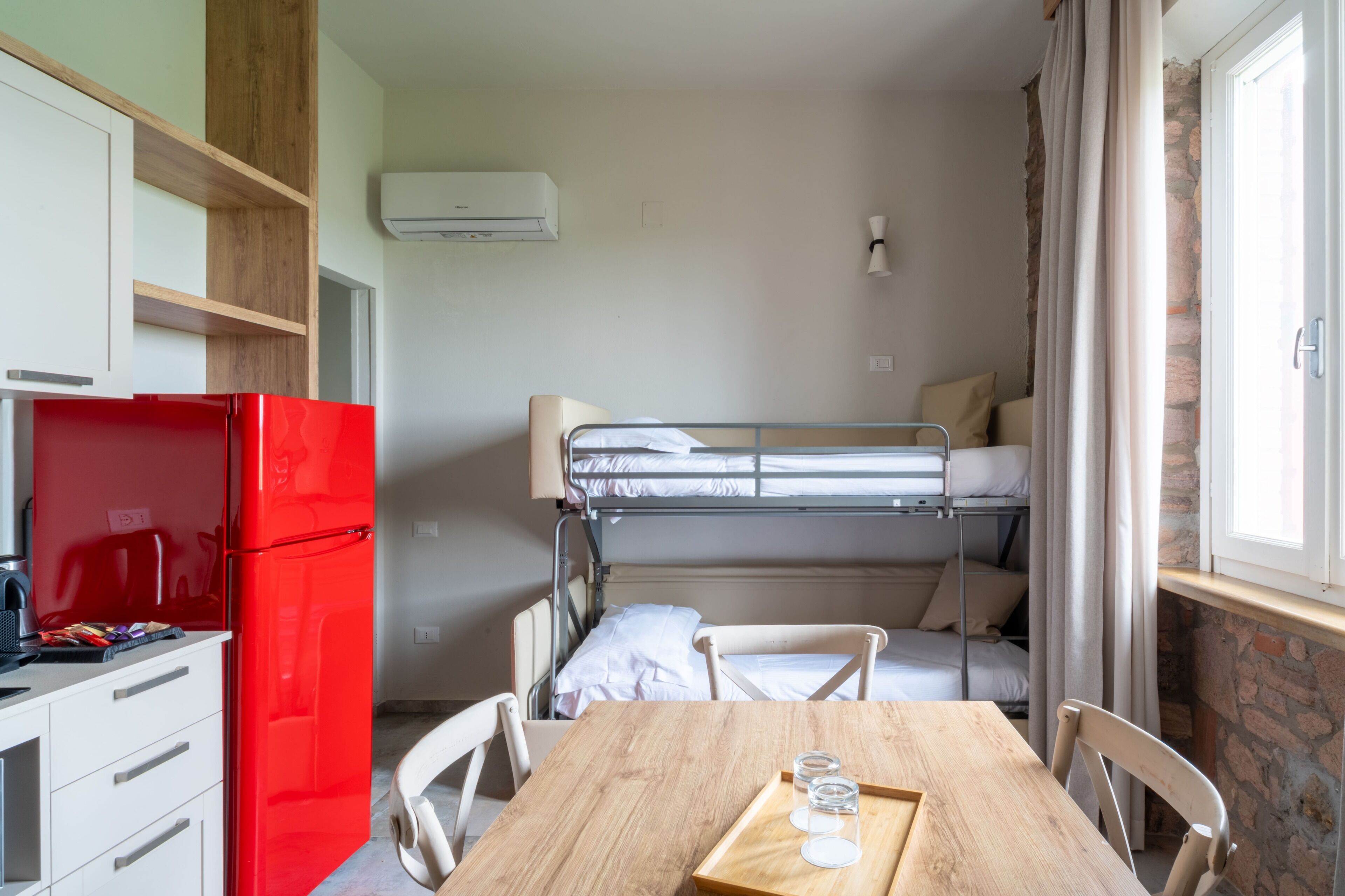 Apartment, 2 Schlafzimmer | Zimmersafe, Babybetten, kostenloses WLAN, Bettwäsche
