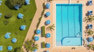 Außenpool (je nach Saison geöffnet)