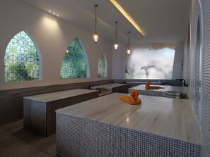 Tratamientos faciales, manicura y pedicura