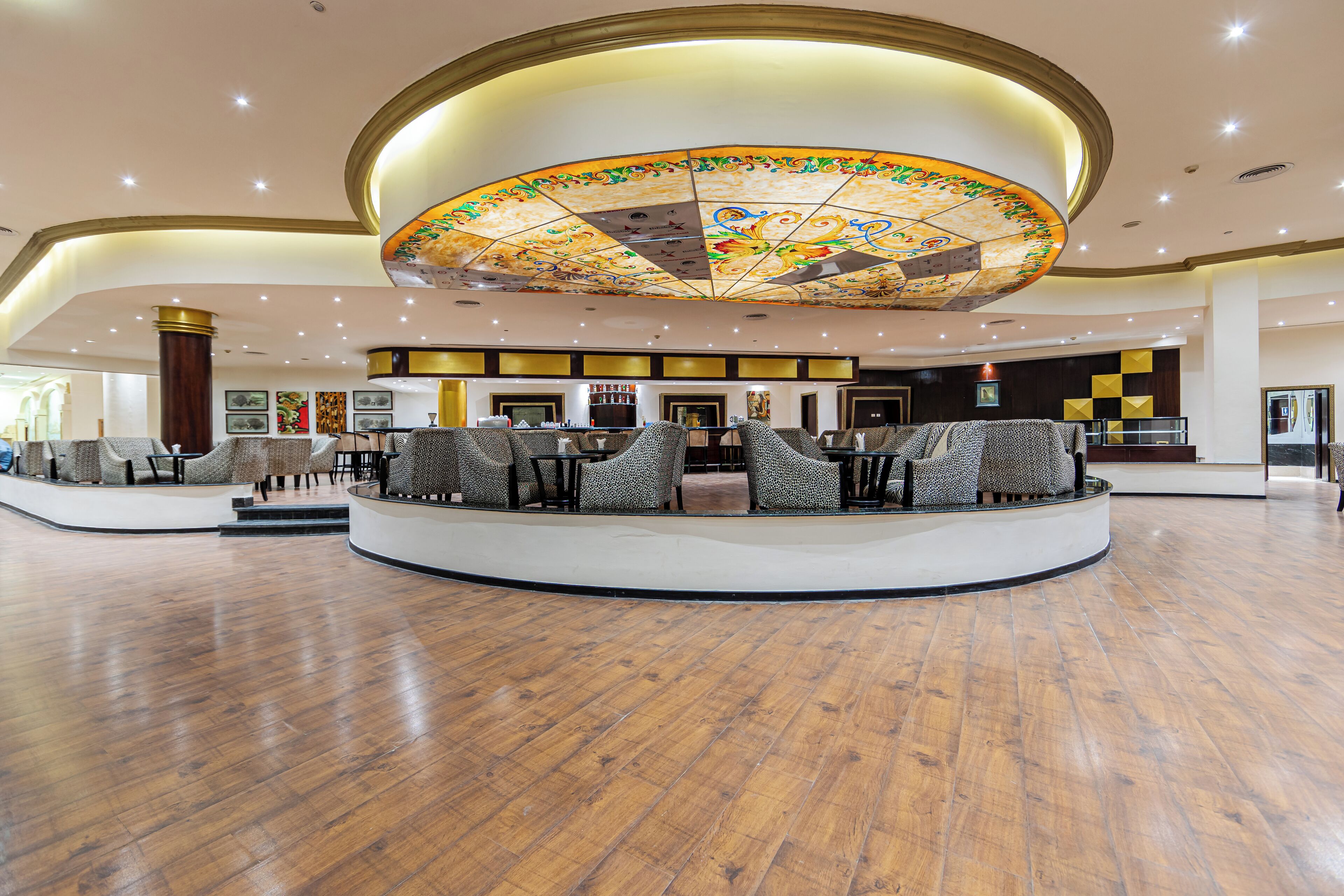 3 bars/lounges, 3 beach bars