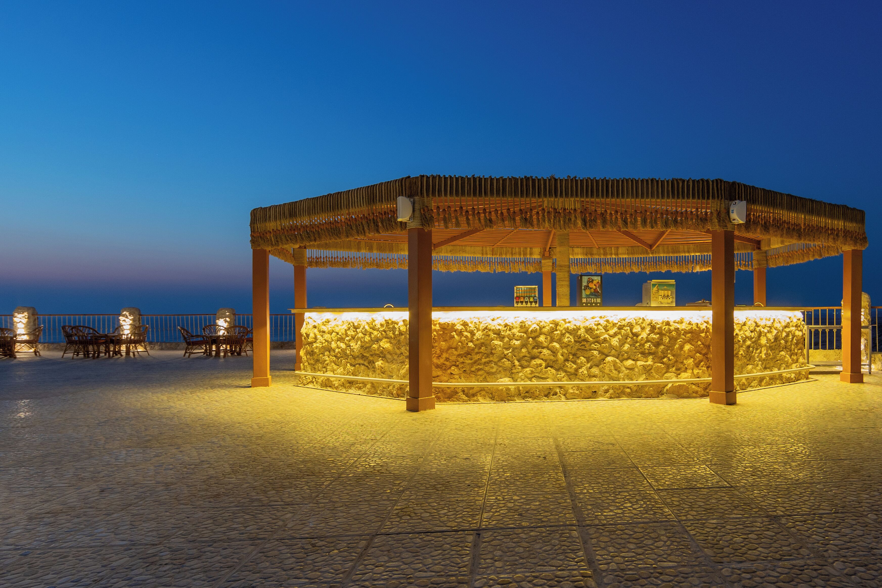Bar ved bassenget