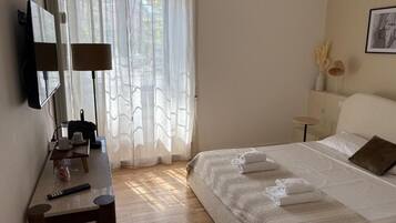 Bügeleisen/Bügelbrett, WLAN, Bettwäsche