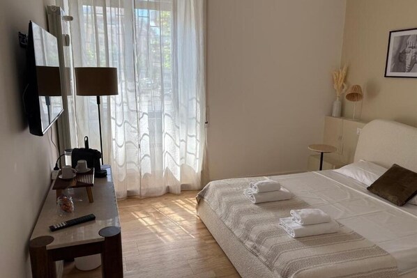 Bügeleisen/Bügelbrett, WLAN, Bettwäsche