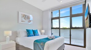 2 عدّة غرف نوم ومكواة/لوح كي وخدمة الإنترنت وملاءات أسرّة