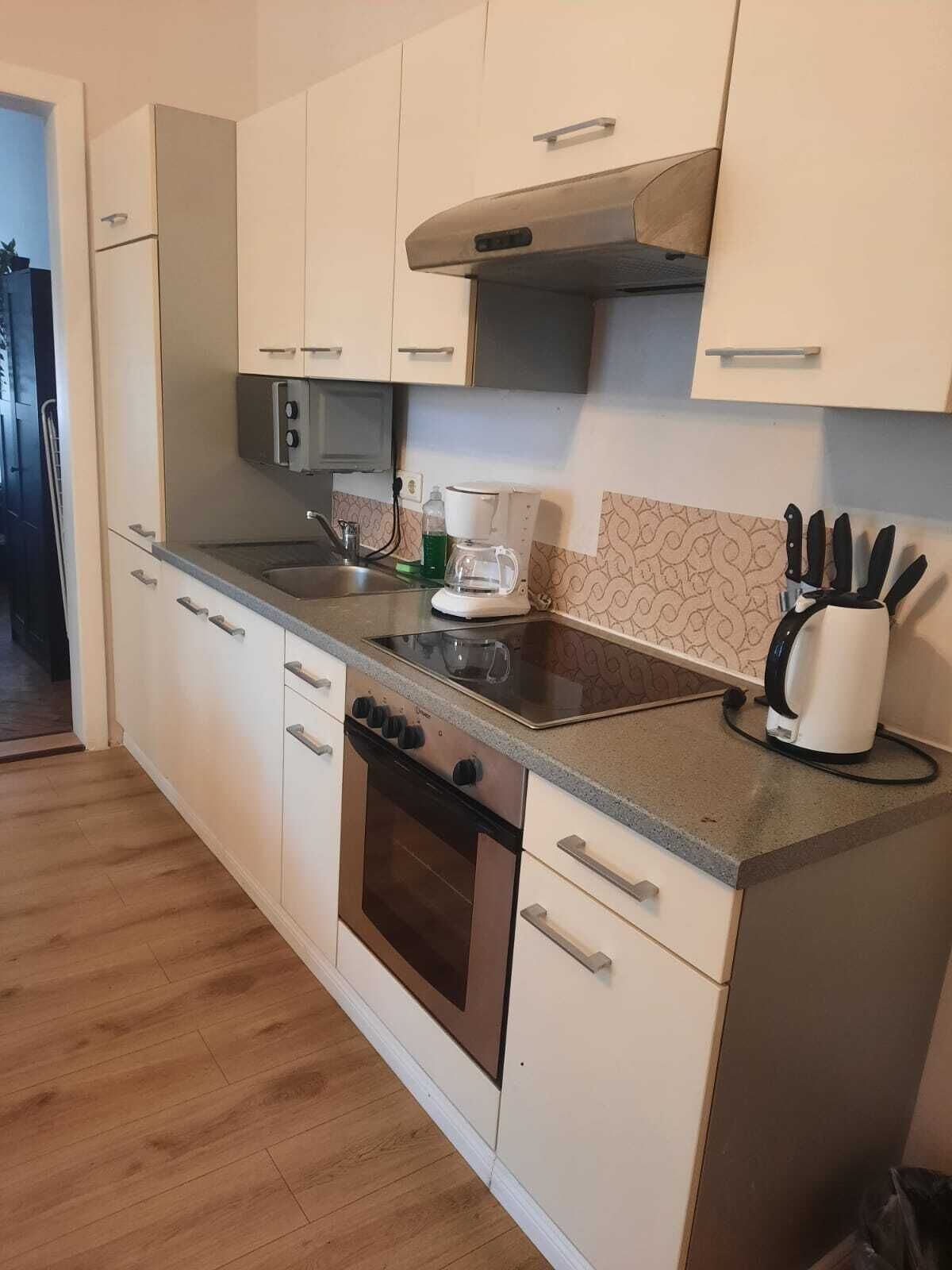 Basic Apartment | Private kitchen