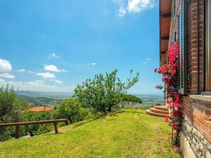 Property grounds - Villa Lo Zilloro by Nicola Real Estate (Corsanico)