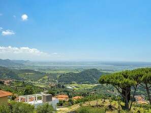 View from property - Villa Lo Zilloro by Nicola Real Estate (Corsanico)