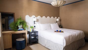 Camera Deluxe con letto matrimoniale o 2 letti singoli | Una cassaforte in camera, postazione laptop, tende oscuranti