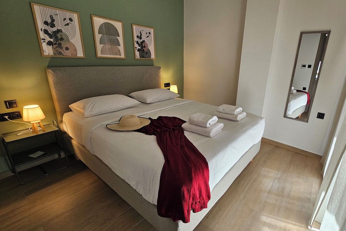 Căn hộ, ban công | Phòng cách âm, bàn ủi/dụng cụ ủi quần áo