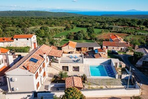 Exterior - Villa Valtura with Heated Pool near Pula (Valtura)