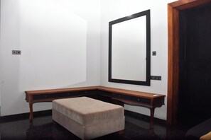 デラックス ヴィラ パティオ レイクビュー | デスク、ノートパソコン用作業スペース、アイロン / アイロン台、WiFi (無料)