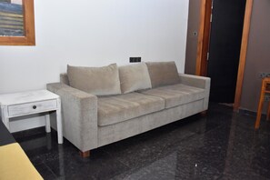 デラックス ヴィラ パティオ レイクビュー | デスク、ノートパソコン用作業スペース、アイロン / アイロン台、WiFi (無料)